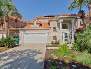 Building Photo - Elegant Home in the Prestigious Calusa Bay...