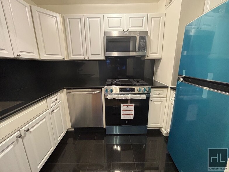 Building Photo - EAST 63 STREET