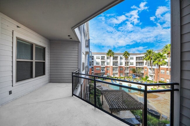 Building Photo - 5455 Richmond Ave.