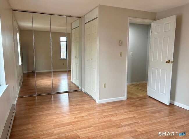 Building Photo - 70 Burgundy Hill Ln