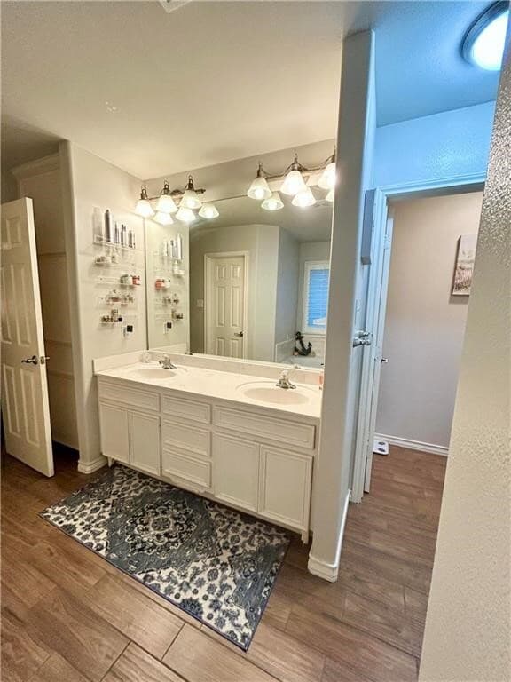 Building Photo - 7005 Vineyard Dr