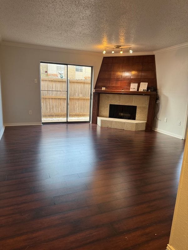 Building Photo - 883 Dublin Dr