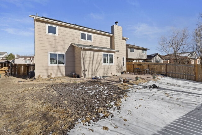 Building Photo - Spacious 6-Bedroom / 3.5-Bath Home — Great Location + Solar Savings!