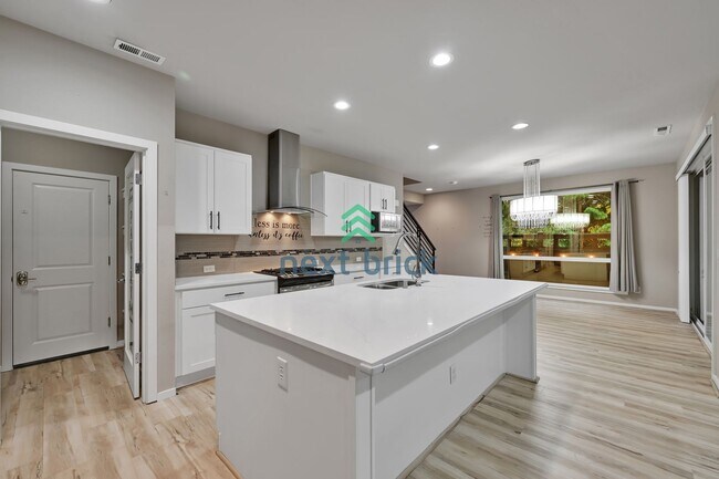 Building Photo - 3 BED & 2.5 BATH SINGLE FAMILY HOUSE FOR RENT