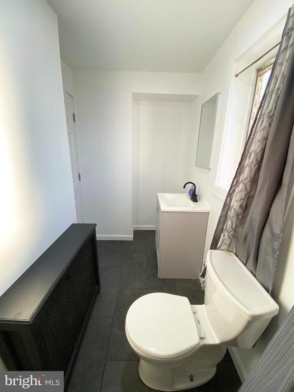 Building Photo - 3027 Weikel St