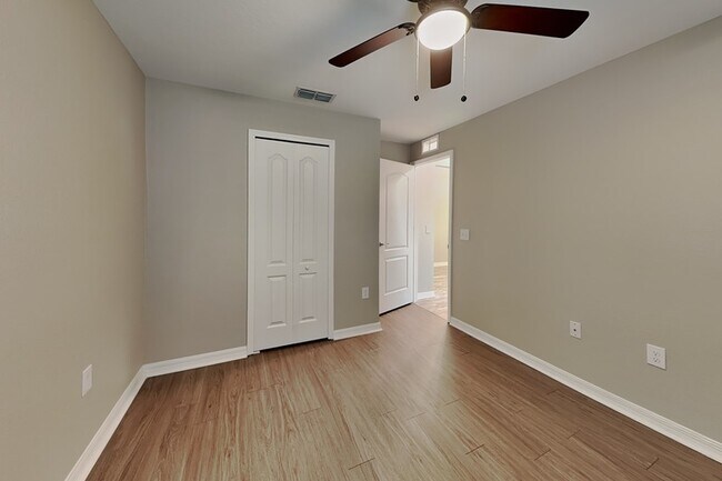 Building Photo - 8263 N Campbell Rd