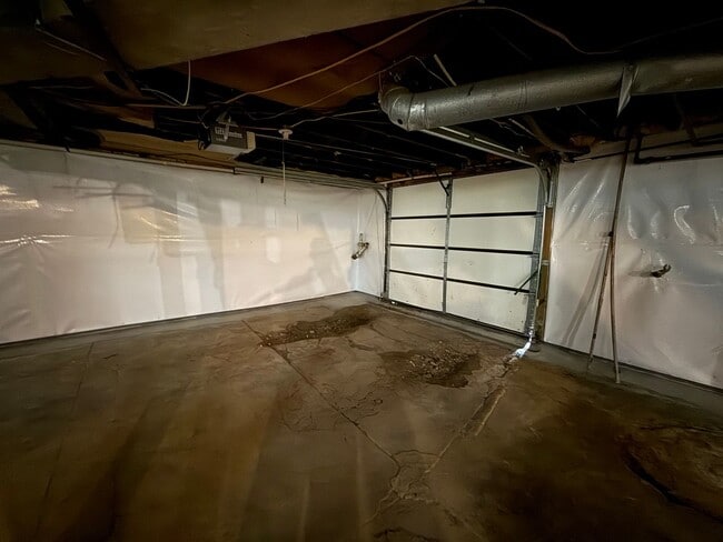 Building Photo - 396 S Mc Clellan Ave