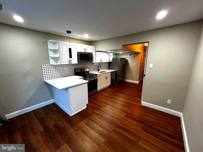 Building Photo - 33 Park Valley Ln