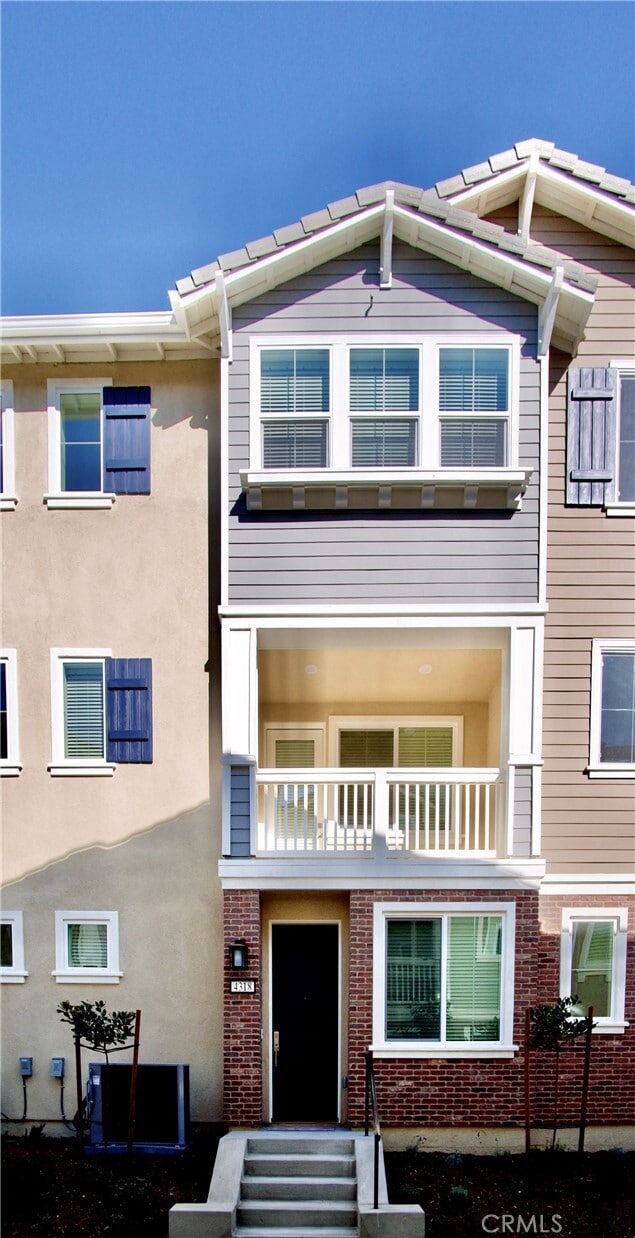 Primary Photo - 4318 Canyon Coral Ln