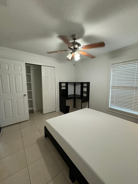 Building Photo - 2522 Albaca Dr