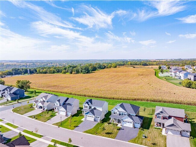 Building Photo - 1574 Edgebrook Ln