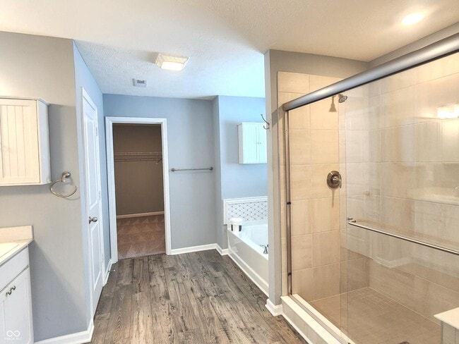 Building Photo - 5817 Flat Hill Dr