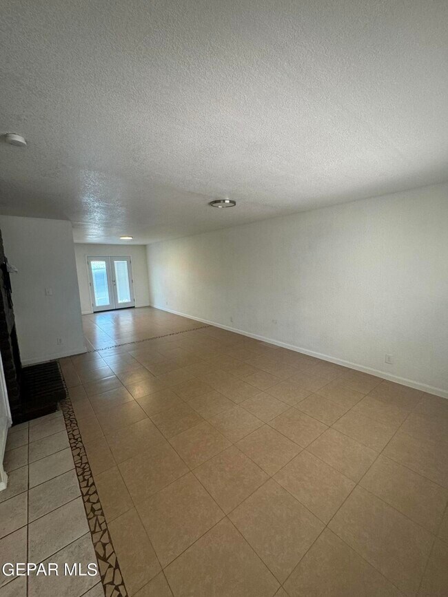 Building Photo - 3233 Isla Morada Dr
