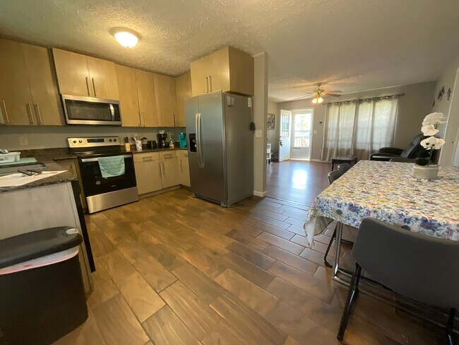 Building Photo - Furnished Home - White Pine, Tennessee