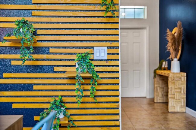 Building Photo - 8964 Bismarck Palm Rd