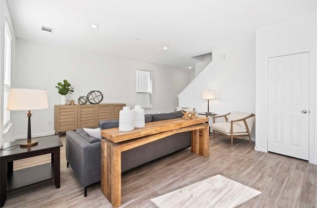 Building Photo - 6918 Telean St