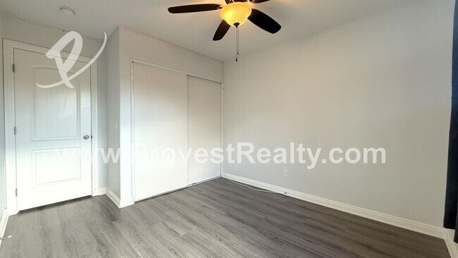 Building Photo - 11085 Live Oak Ln