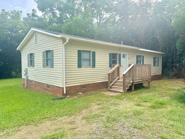 Primary Photo - Statesville - HWY 90 - 3 Bedroom/ 1.5 Bath