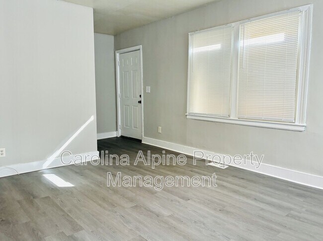 Building Photo - 2716 Mayfair Ave