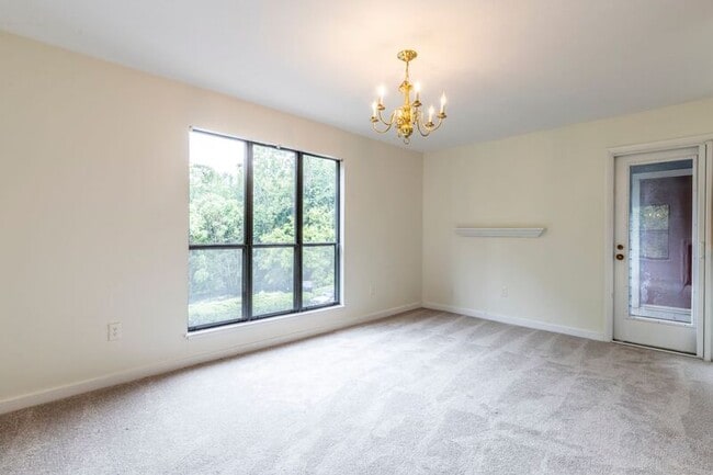 Building Photo - 358 S Pantops Dr