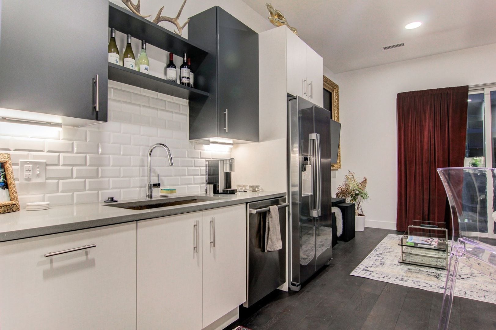 Building Photo - 2550 Lawrence St