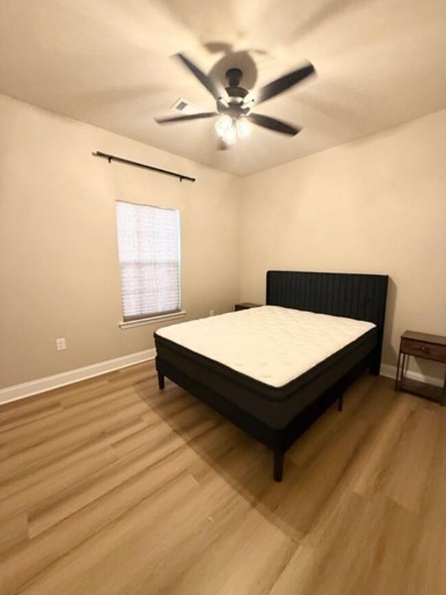 Building Photo - Home for Lease