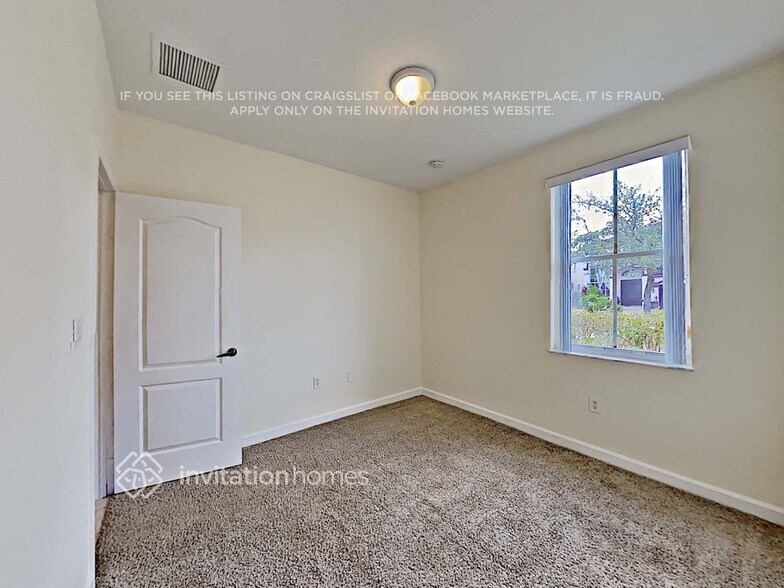 Building Photo - 15470 SW 23rd Ln