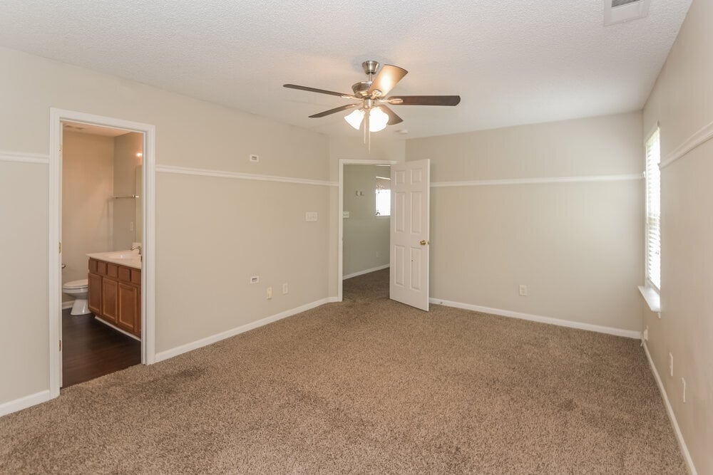 Building Photo - 10606 Pickerel Ln
