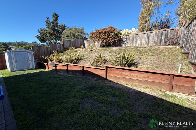 Building Photo - Beautifully Updated 3 Bedroom Home in South San Francisco