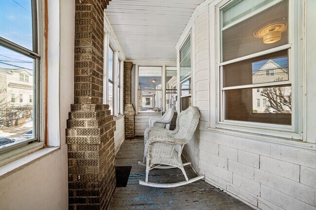 Building Photo - 78 W 6th St