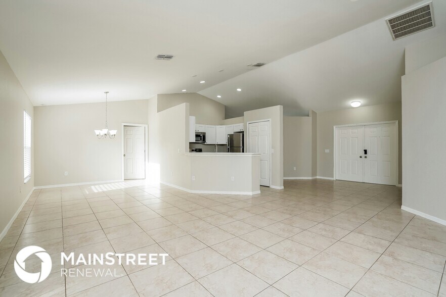 Building Photo - 1223 NW 9th Ave