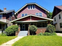 Building Photo - Charming 3-Bedroom, 1 1/2 Bath Upper Duplex in Beautiful Garfield Park Neighborhood