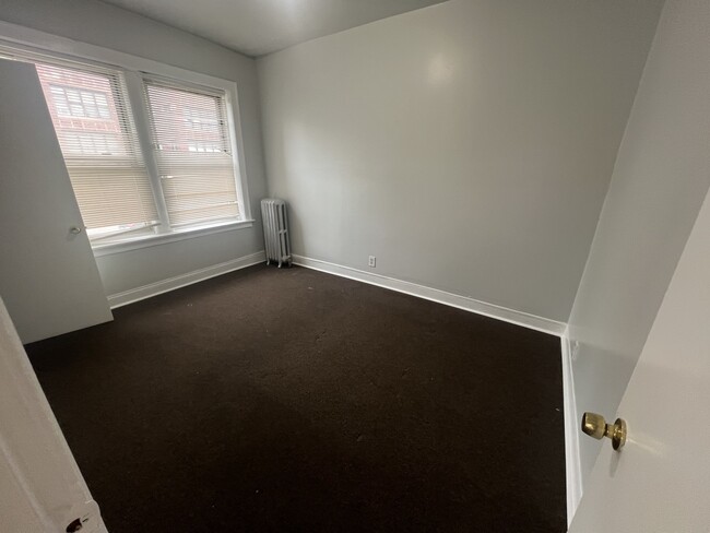 Building Photo - 6800 S Clyde Ave