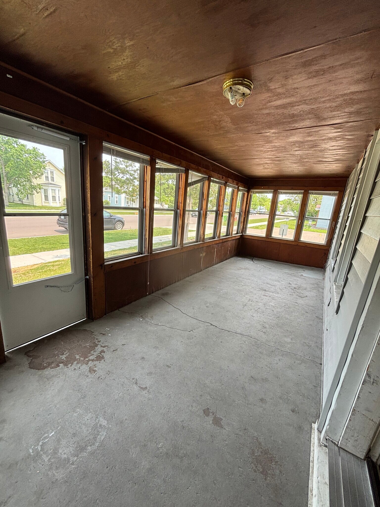 Building Photo - 539 Chippewa St