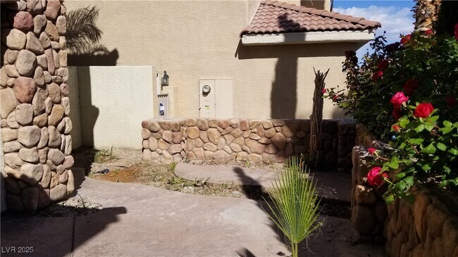 Building Photo - 7414 Page Ranch Ct