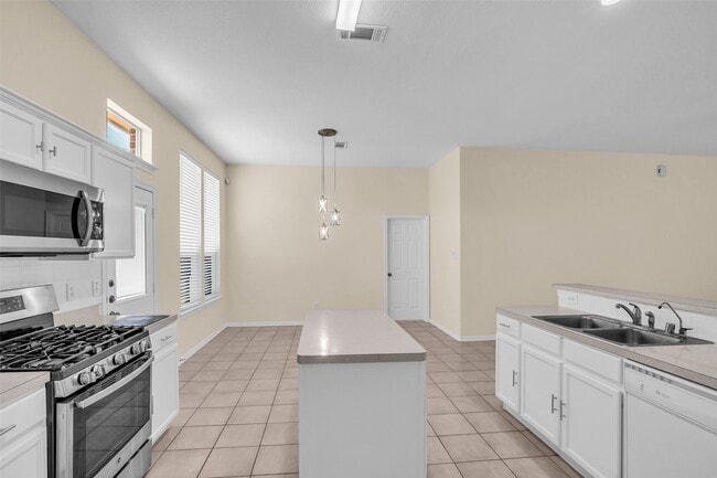Building Photo - 6003 Decker Ridge Ct