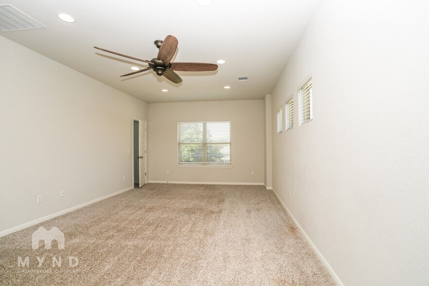 Building Photo - 708 Hays Hill Dr