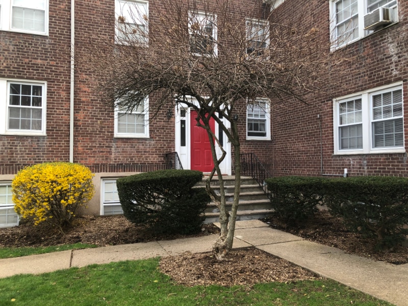 Building Photo - 500 Alma Terrace