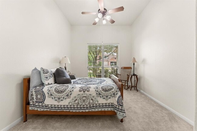 Building Photo - 2600 Lost Mine Tr