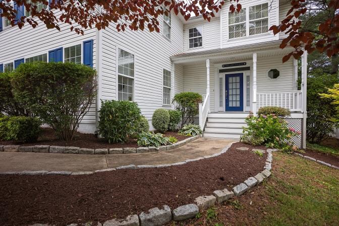 Building Photo - 2613 Cecil Dr