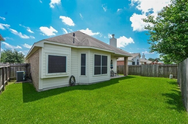 Building Photo - 20123 Travis Falls Dr