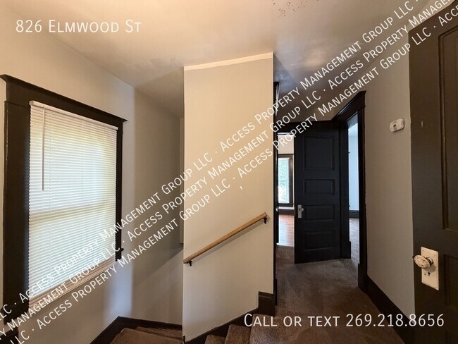 Building Photo - 826 Elmwood St