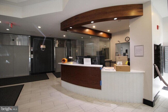 Building Photo - 1225 Martha Custis Dr