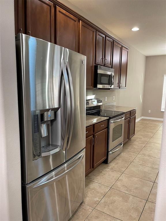 Building Photo - 12016 Deer Path Way