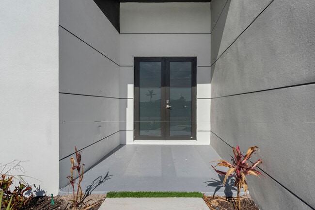 Building Photo - 4233 Jacaranda Pkwy W