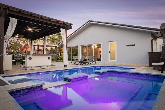 Building Photo - 9725 NW 28th Terrace