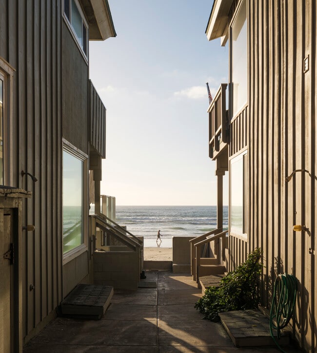 Building Photo - 1812 Ocean Front