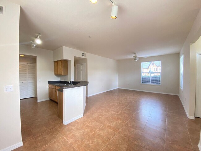 Building Photo - 6025 Westgate Dr