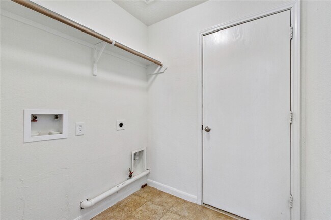 Building Photo - 29214 Legends Valley Dr