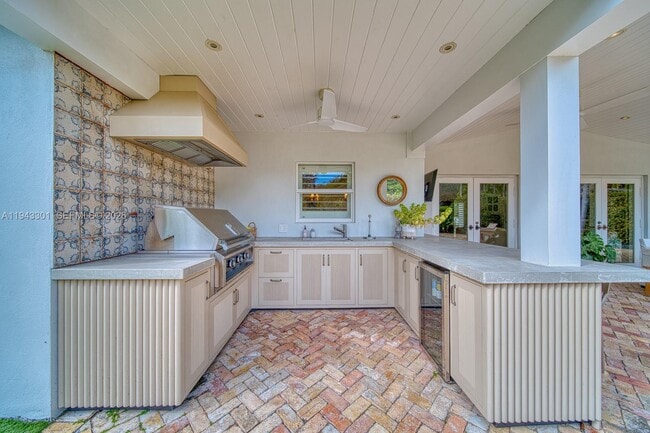 Building Photo - 7621 SW 65th Pl